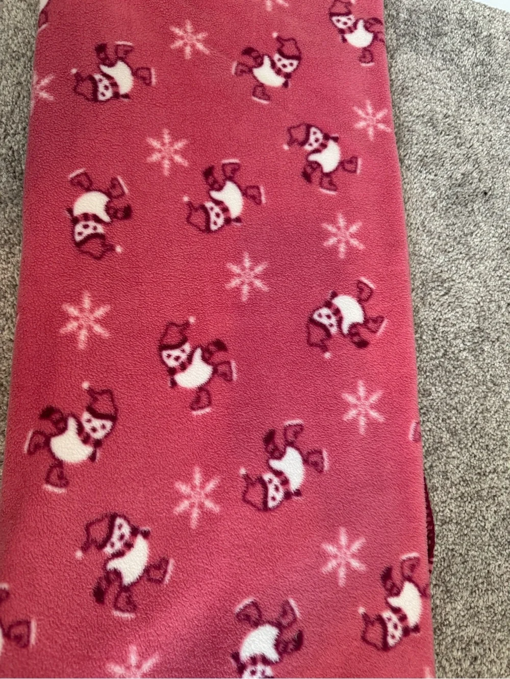 Cozy Pink Penguin & Snowflake Fleece Blanket
